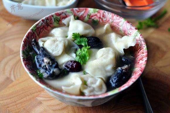 外国人怎么没有鸡皮肤