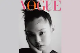 Jennie又穿香奈儿系列服饰，身材管理一级棒，甜美又性感的妮妮图片