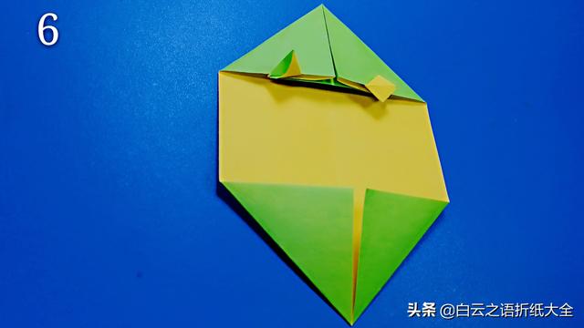 折一个酷酷的奥特曼给孩子玩吧，小孩子很喜欢哦