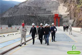 怒江州委副书记、州长李文辉调研澜沧江上游水电站兰坪境内段库岸失稳险情应急处置工作图片