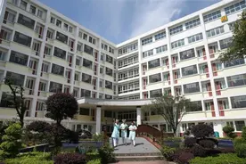 接诊医生不是挂号医生？市民质疑桂林市社会福利医院乱收费图片