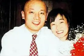 葛优妻子贺聪：长得不漂亮，又爱吃醋，34年无儿女，却一直被宠爱图片