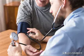 有高血压的患者注意了，夏天出现血压降低咋办？医生教你如何应对图片