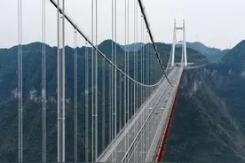 帮亲戚开车回老家，给他车费，他居然让我出一半油钱和高速费图片