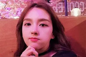 Rita实力宠粉，cos水手服，引粉丝"狼嚎"图片