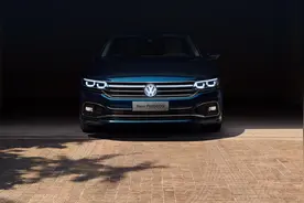 40万就能买到空气悬挂、冰箱、电吸门，大众新辉昂它不香吗？图片