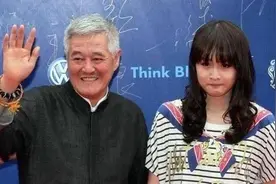 赵本山女儿“网红球球”恋情获得爸爸肯定，并表示将逐渐减少直播图片