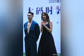 沈阳：抖音里拍婚纱照最美组合帅大叔阿本&莎莎为胖女孩选秀站台图片