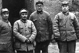 淮海战役时，华野实力远大于中野，为什么总前委书记由邓小平担任图片
