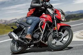 同级罕见超大油箱，豪爵发布全新通路车DKS150图片