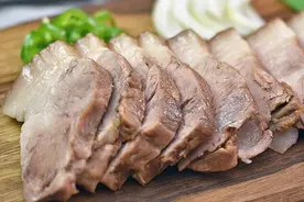 给年夜饭换个新，原来“蒜泥白肉”一烀一切，才最好吃，且不油腻图片