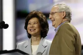 华裔赵小兰有多厉害？几位美国总统都对她青睐有加，邀请她当部长图片