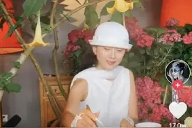 杨丽萍，自己懂得快乐的定义，总比莽撞当孕妇更幸福图片