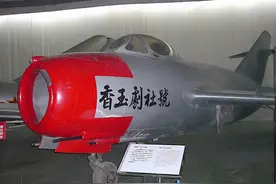 张本政：给日本捐40架飞机，受天皇接见，86岁被处决图片