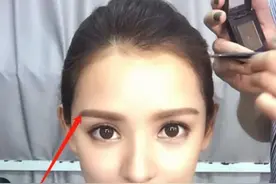 平眉、粗眉早就过时了！现在流行的是“野生眉”，自然简单还好看图片