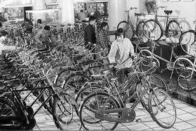 抗美援越期间，中国援助20万辆永久自行车，每辆载重700斤图片