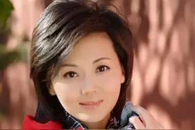 央视美女主播柴璐：追梦过程有泪，曾公开征婚，44岁仍未婚图片