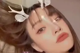 李小璐晒麋鹿造型自拍，可爱甜美满屏少女感图片