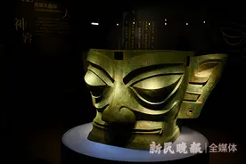 特稿｜专访74岁文物修复大师杨晓邬：这辈子就为三星堆修文物图片