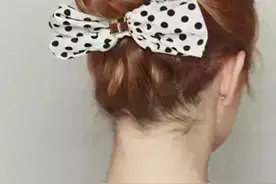 穿裙子，头发你就这样扎，美哭了图片
