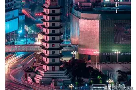 今夜，我们点亮郑州，向武汉致意，再道一句，辛苦了！图片
