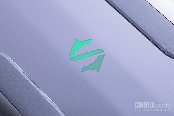 腾讯黑鲨游戏手机3系列评测：它活成了玩家心目中的模样