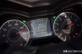 降价1.3万，大贸雅马哈XMAX300亮相，新售价你满意吗？图片