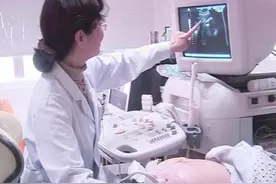 为何医生问孕妇“这是第几胎”？不是找难堪，而是有4个重要作用图片