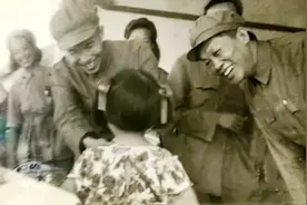 获得三枚“一级勋章”的冯白驹，建国后过得如何？图片