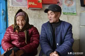 102岁奶奶生了6个孩子，今年还剥6袋花生，70岁儿子说出长寿秘诀图片