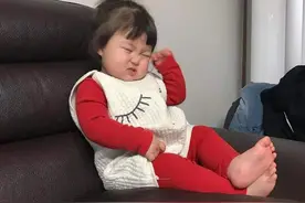 表情包：你给我起开图片