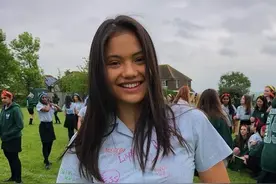 从小透明到网球界最闪亮的新星，这个英国华裔少女，创造了历史图片