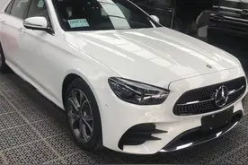 21款新奔驰E级提车作业，先为它穿上一套隐形车衣图片