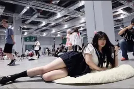 上海JK女孩事件已走法律程序，面对网暴，JK女孩教科书般教学图片