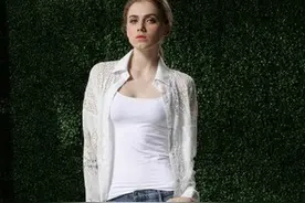 防晒衣是什么衣服，有哪些功能，防晒标准是怎样的，要怎么穿搭图片