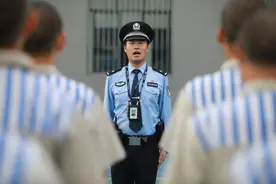 罪犯如何改造？带你体验“监狱的一天”图片