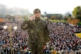 权志龙退伍3000粉丝包车迎接！揭开十个关于GD的小秘密图片