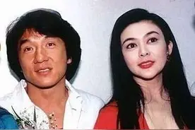 成龙的荒唐史：抛弃3个绝色美人，防备妻子20年，巨星更风流？图片