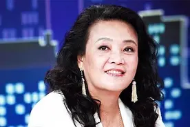 62岁重新创业，中国餐饮界第一女强人又回来了图片