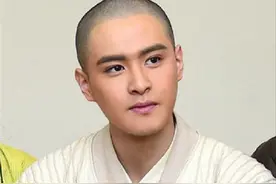 他是一代高僧，但身边却拥有无数女性，去世后舌头烧不烂化为舍利图片