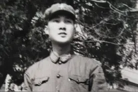 军绿色茶缸也是我军营的情怀图片