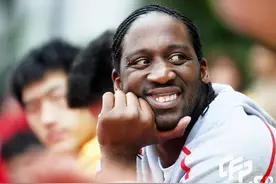 名援录：10年5冠忠臣积臣 曾跪求"死神"留守广东图片