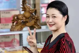 50岁小姨子于月仙去世，64岁赵本山瘫软地上，多次白发人送黑发图片