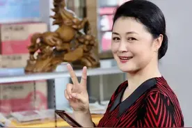 50岁小姨子于月仙去世，64岁赵本山瘫软地上，多次白发人送黑发图片