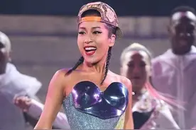 “黑美人”吉克隽逸的成名史：背后的富二代功不可没图片