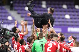 冠军夜！西甲德甲大结局，马竞力压皇马夺冠，莱万41球创纪录图片