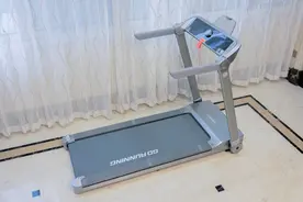贴心的家庭运动私教，荣耀亲选磁悬浮减震跑步机上手体验图片