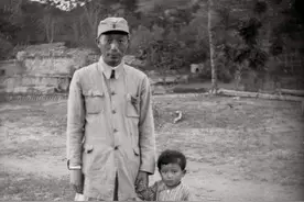 元帅战火中救下的日本遗孤，40年后，回中国只为叫一声"父亲"图片