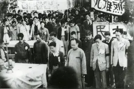 江阴要塞起义，百门重炮尽归解放军，司令：七千人就我一个国民党图片