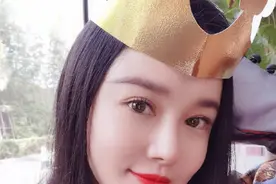 冉莹颖生日晒皇冠照，长发红唇魅惑动人，邹市明爱称令人诧异图片